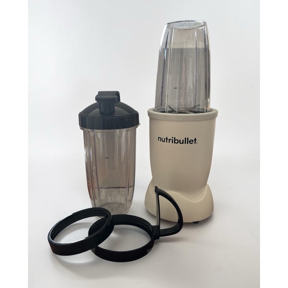 NutriBullet Pro 900 Blender Matte White NB9-0901AW 32/24oz Cups